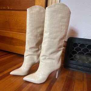 SCHUTZ Maryana Boot - Crocodile embossed leather - 8 Cream